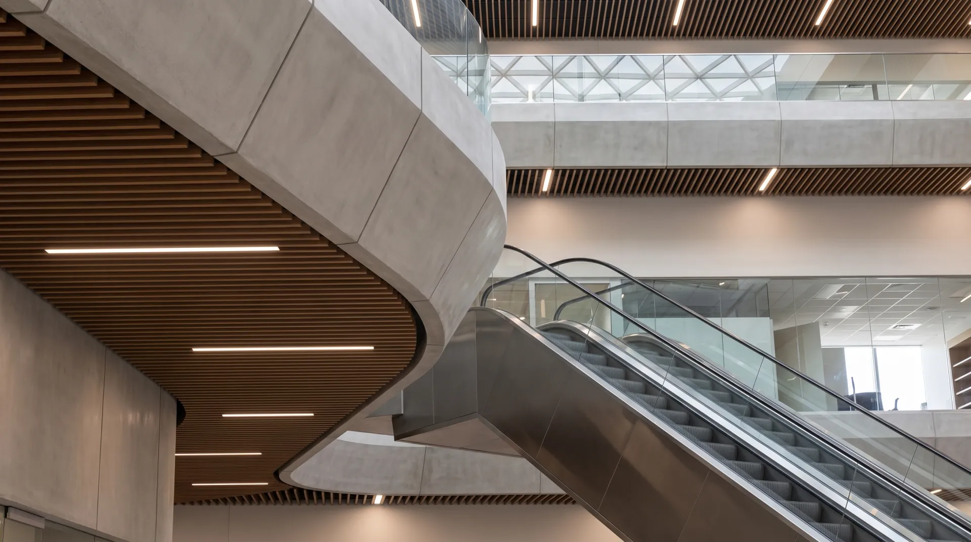 St. Andrew's Medical Center por Básico Arquitectura