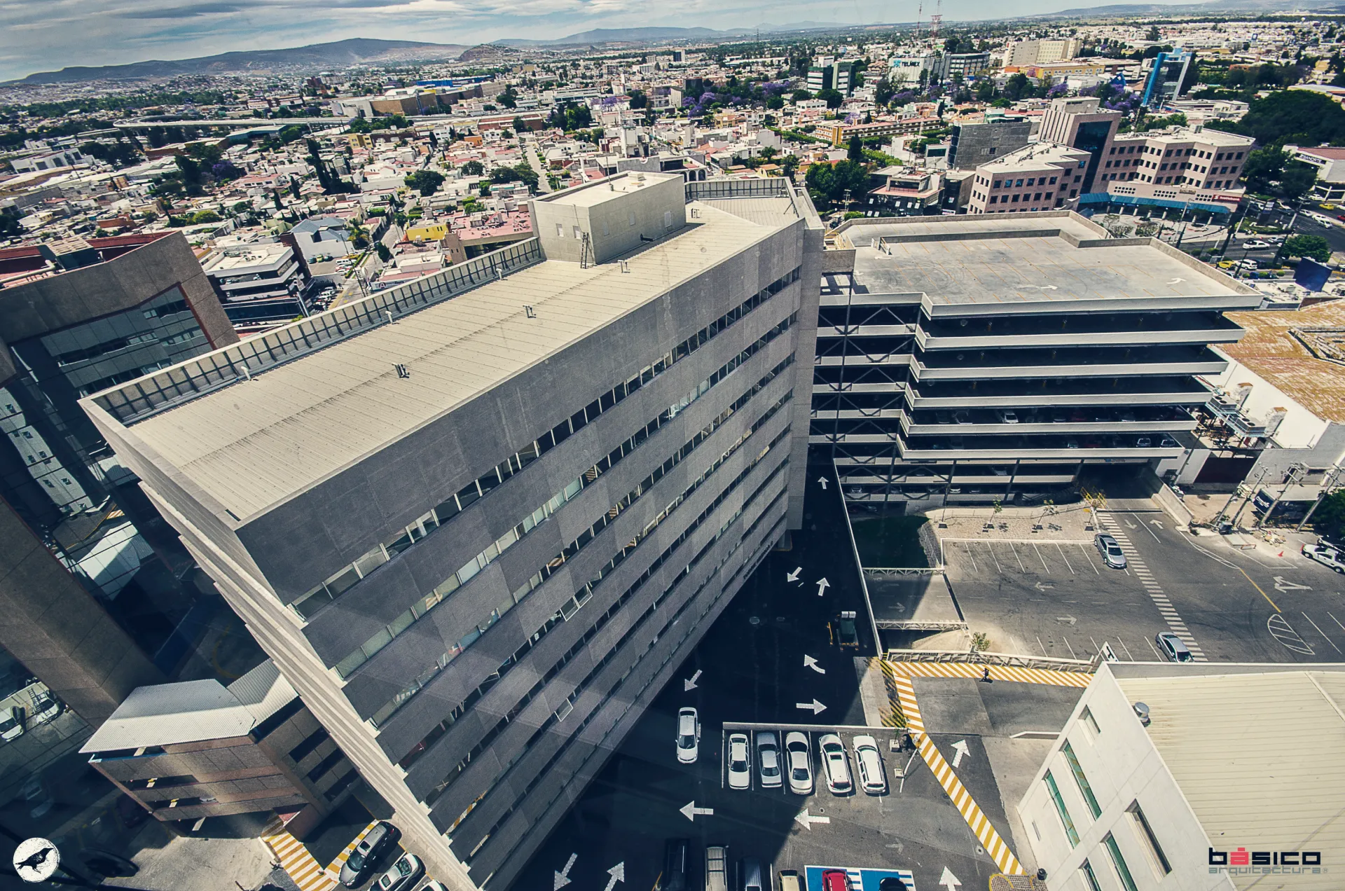 TEC 100 por Básico Arquitectura