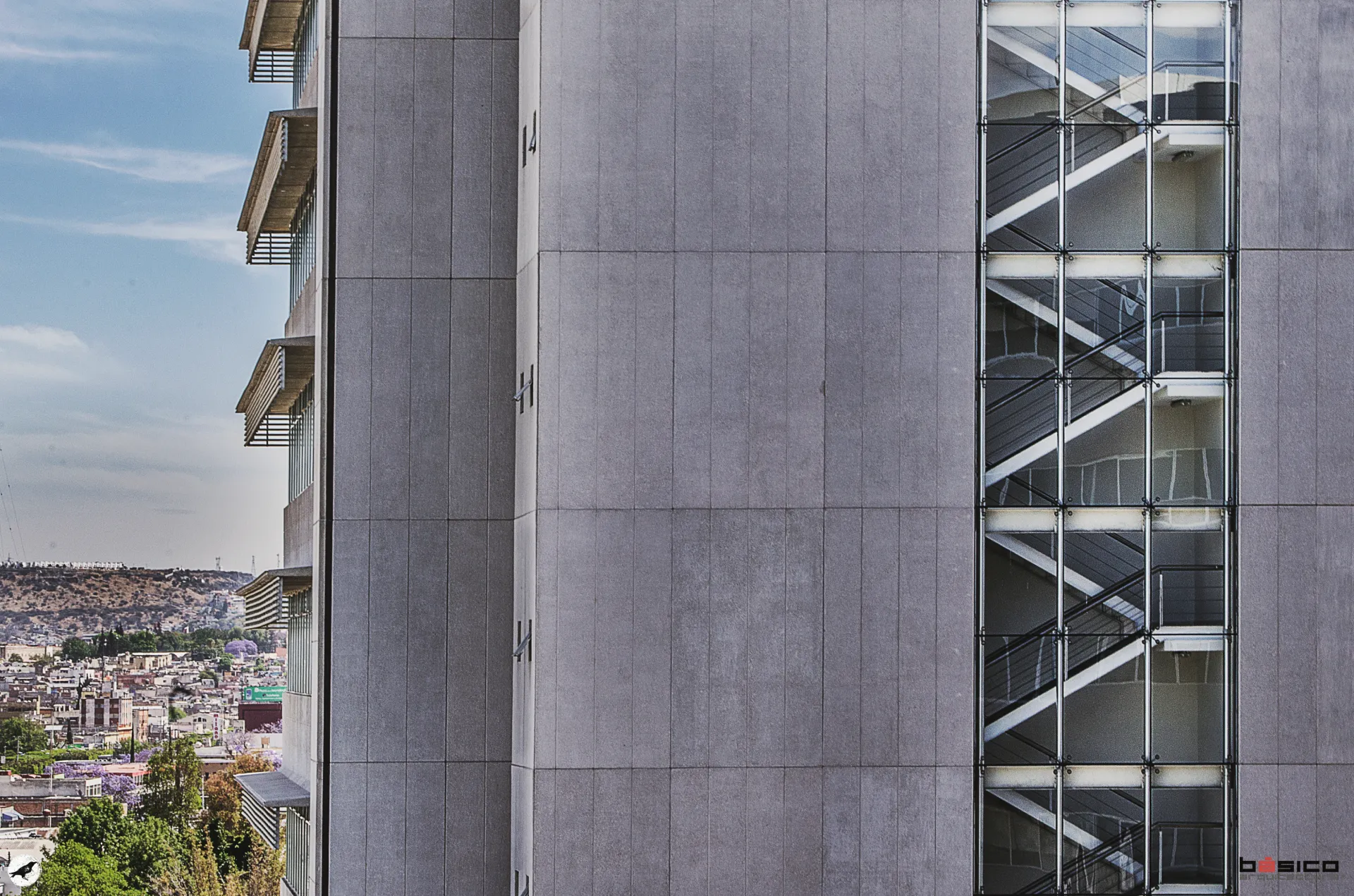 TEC 100 por Básico Arquitectura