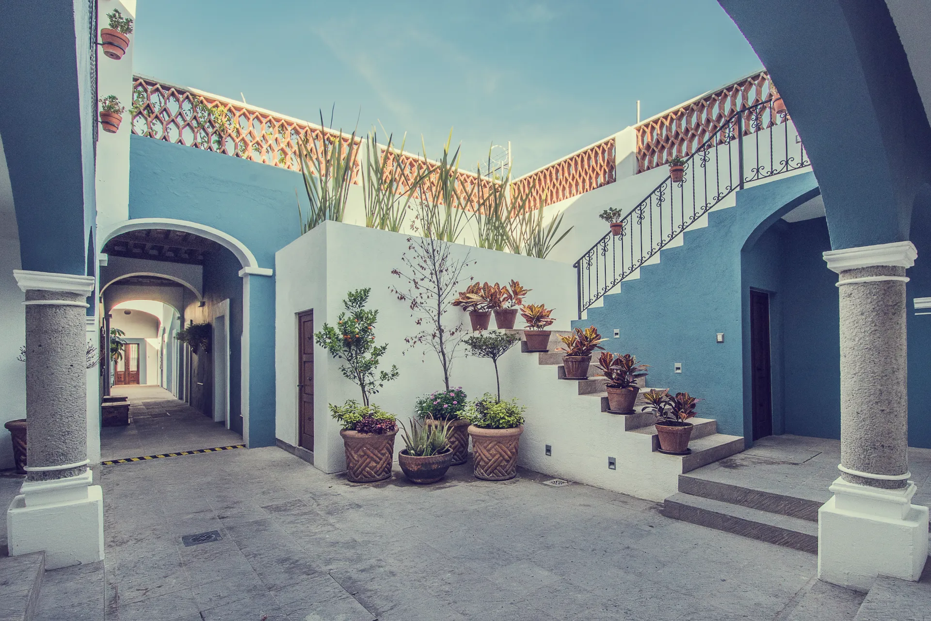 Hotel Casa Altamira por Básico Arquitectura